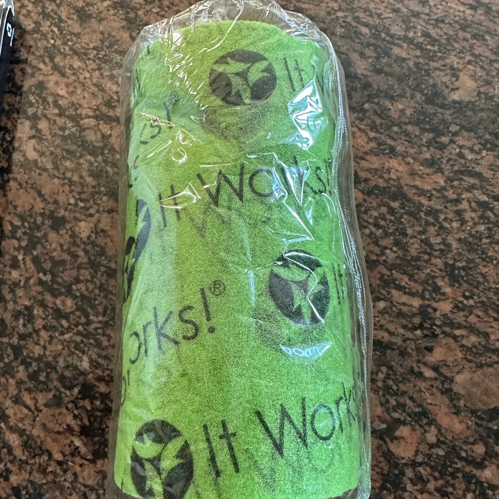 ItWorks - Picture 1 of 2
